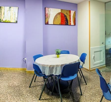 Auberge de jeunesse Residencia Sants à Barcelone Extérieur photo