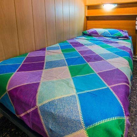 Auberge de jeunesse Residencia Sants à Barcelone Extérieur photo
