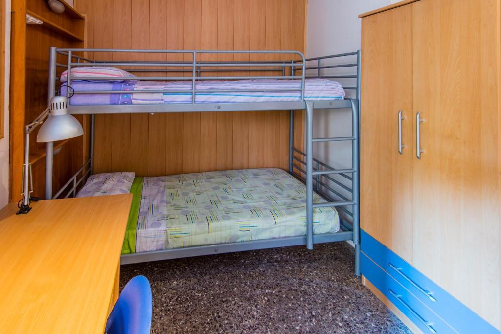 Auberge de jeunesse Residencia Sants à Barcelone Chambre photo