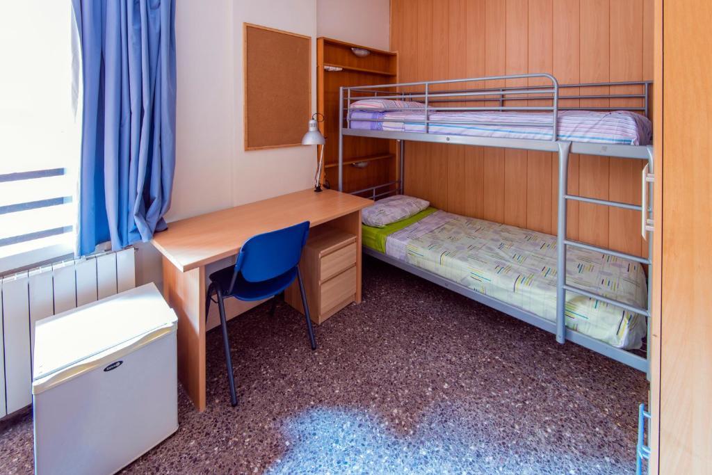 Auberge de jeunesse Residencia Sants à Barcelone Extérieur photo