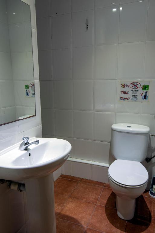 Auberge de jeunesse Residencia Sants à Barcelone Chambre photo