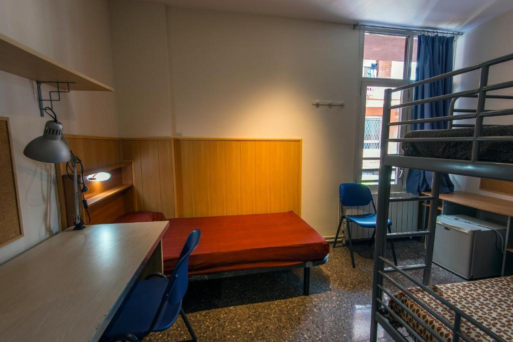 Auberge de jeunesse Residencia Sants à Barcelone Chambre photo