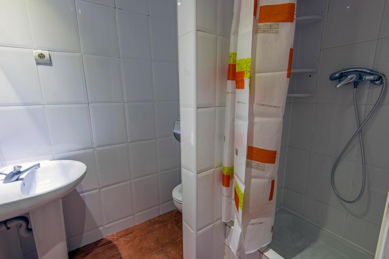 Auberge de jeunesse Residencia Sants à Barcelone Chambre photo
