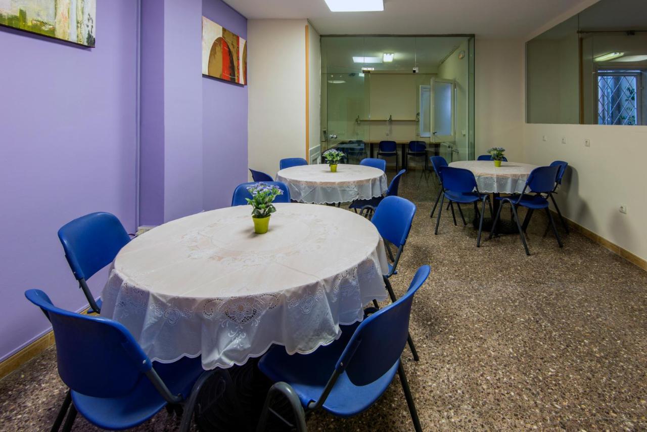 Auberge de jeunesse Residencia Sants à Barcelone Extérieur photo