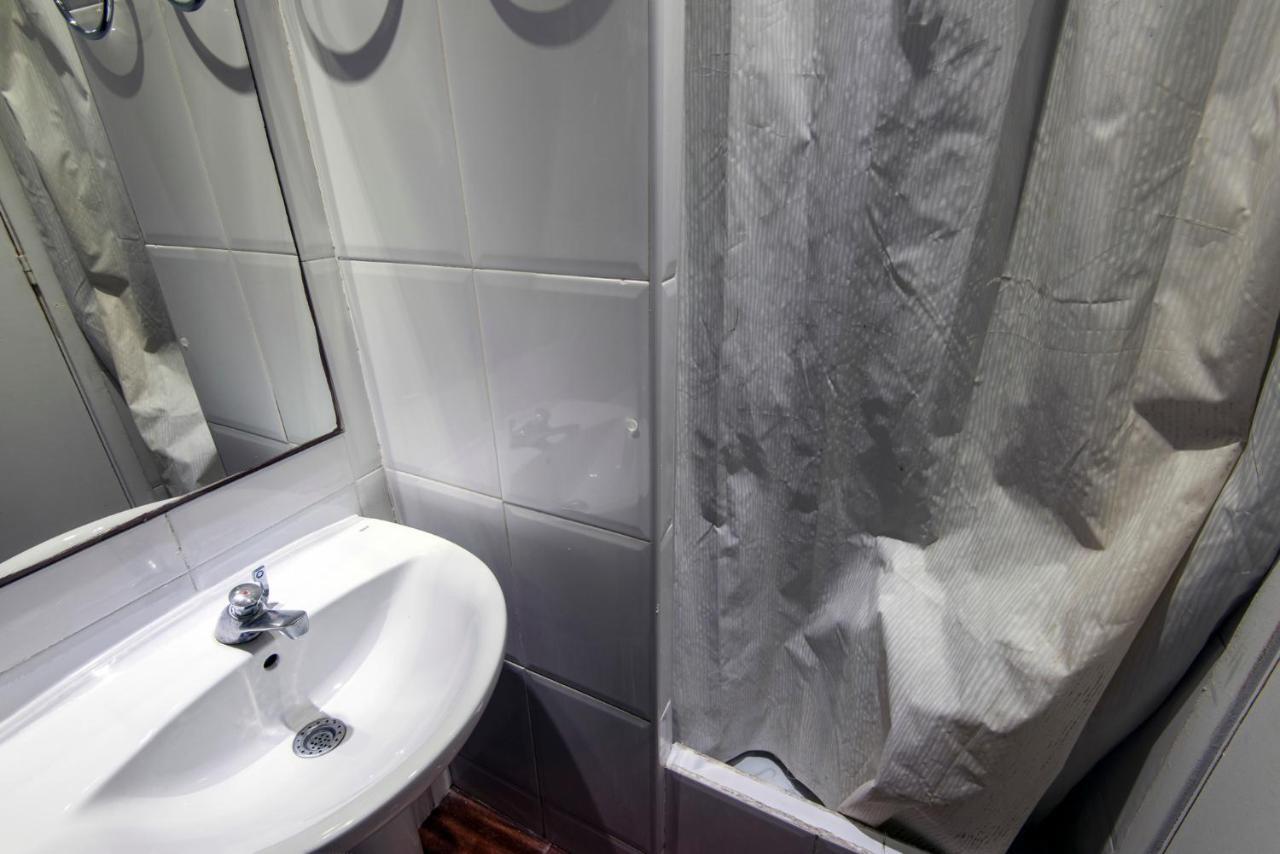 Auberge de jeunesse Residencia Sants à Barcelone Chambre photo