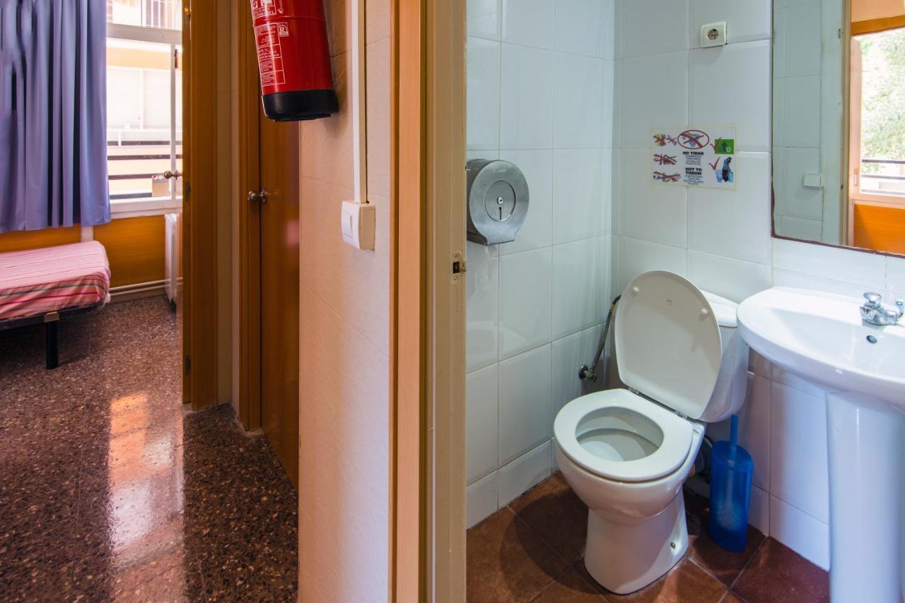Auberge de jeunesse Residencia Sants à Barcelone Chambre photo
