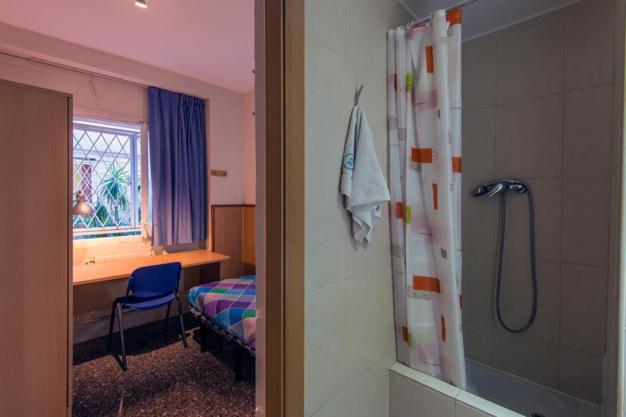 Auberge de jeunesse Residencia Sants à Barcelone Chambre photo