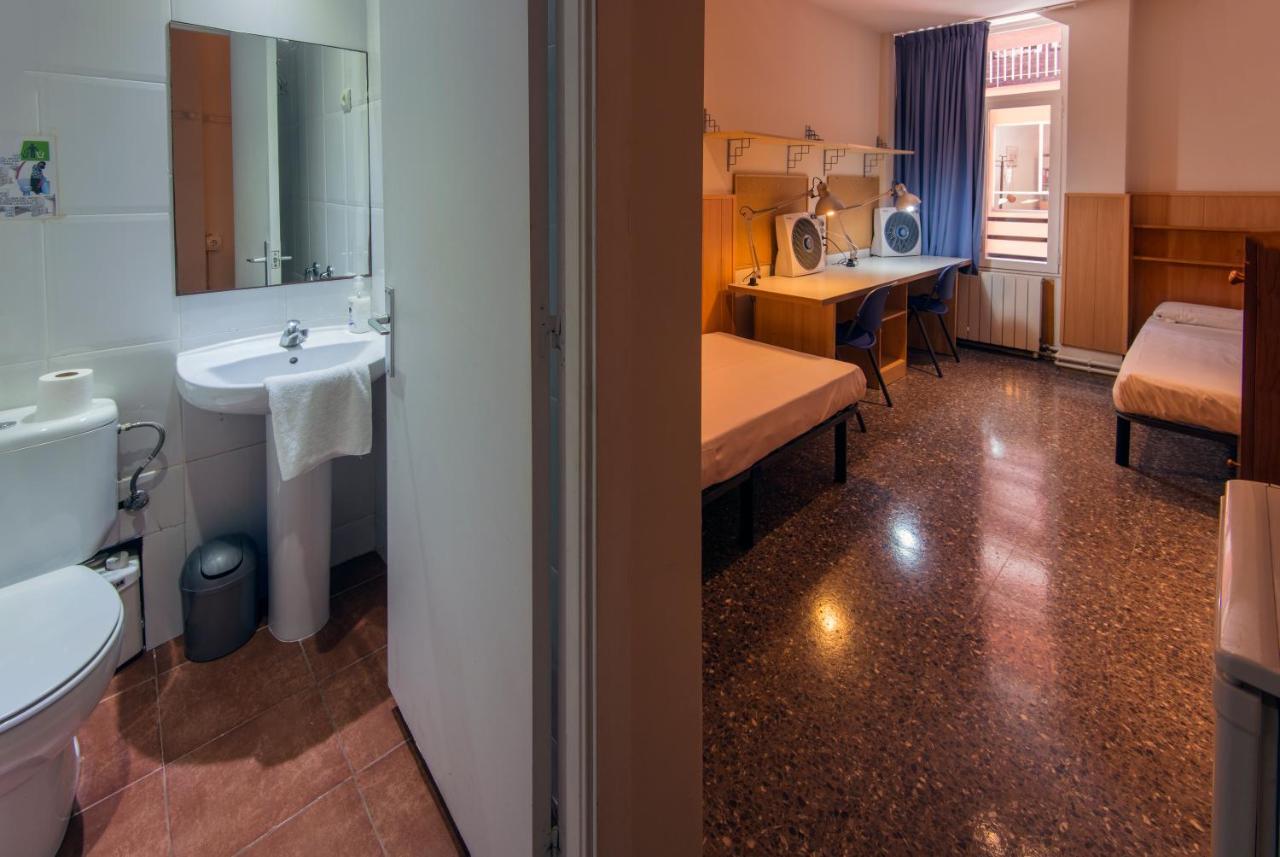 Auberge de jeunesse Residencia Sants à Barcelone Chambre photo